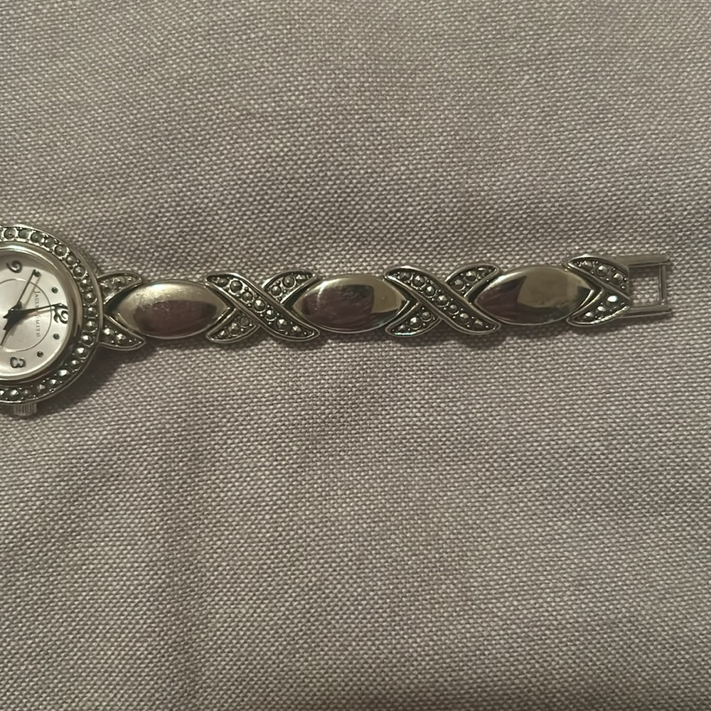 WATCH - Picture 3 of 6